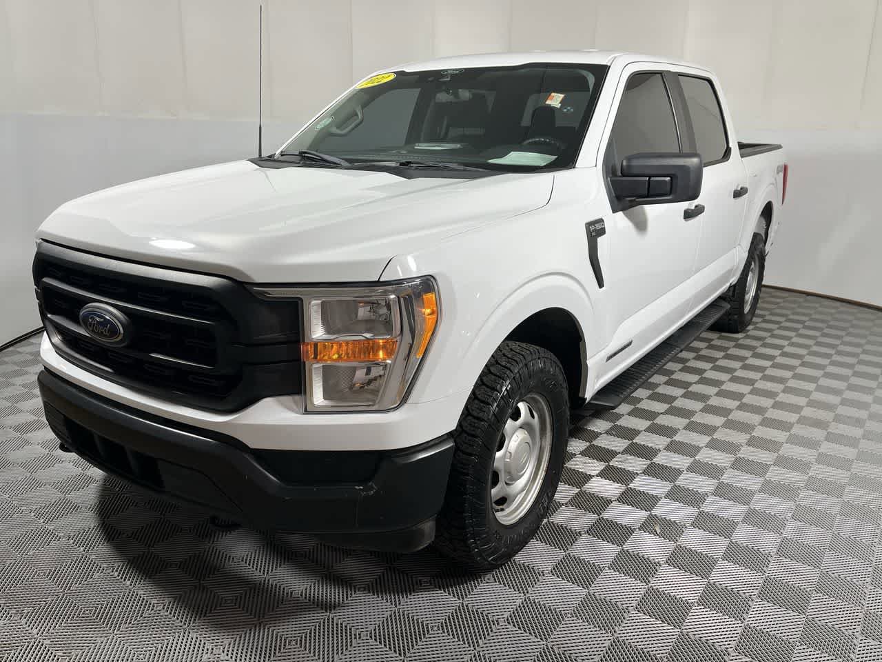 Used 2022 Ford F150 XL w/ Equipment Group 101A High AWD/4WD image 4
