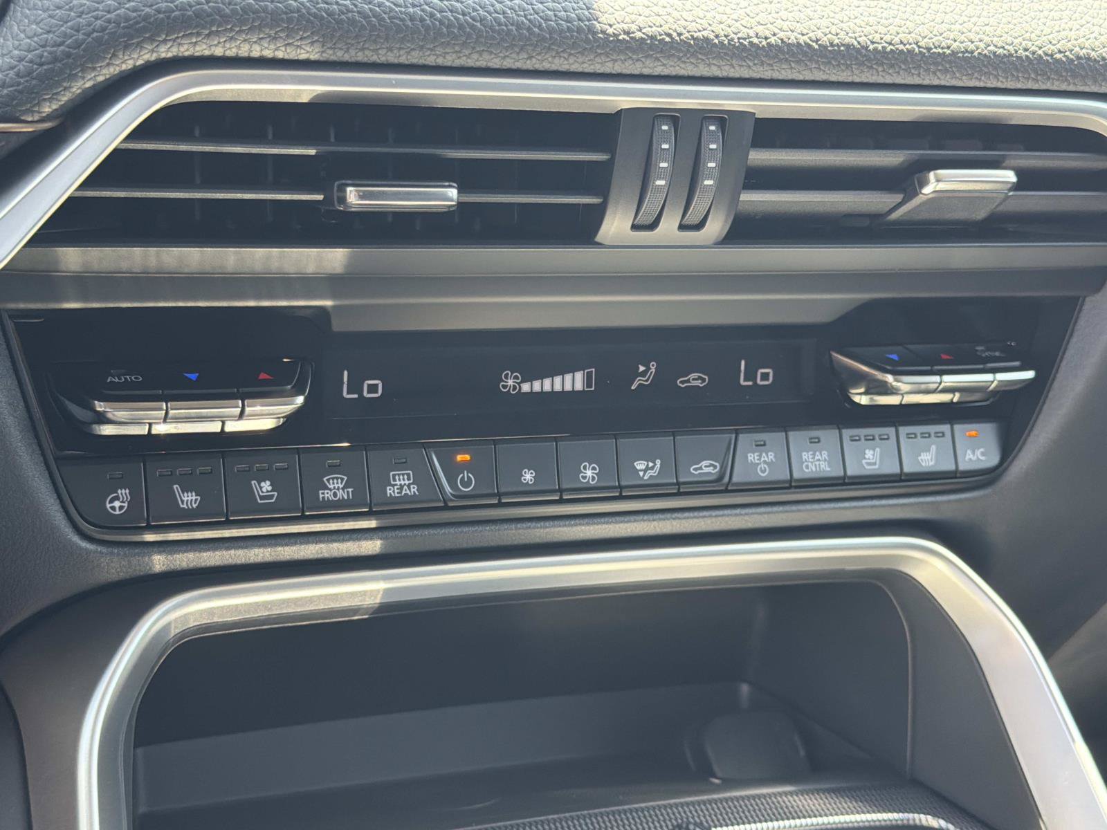 New 2026 MAZDA CX-90 Plug-In Hybrid w/ Preferred AWD/4WD image 14