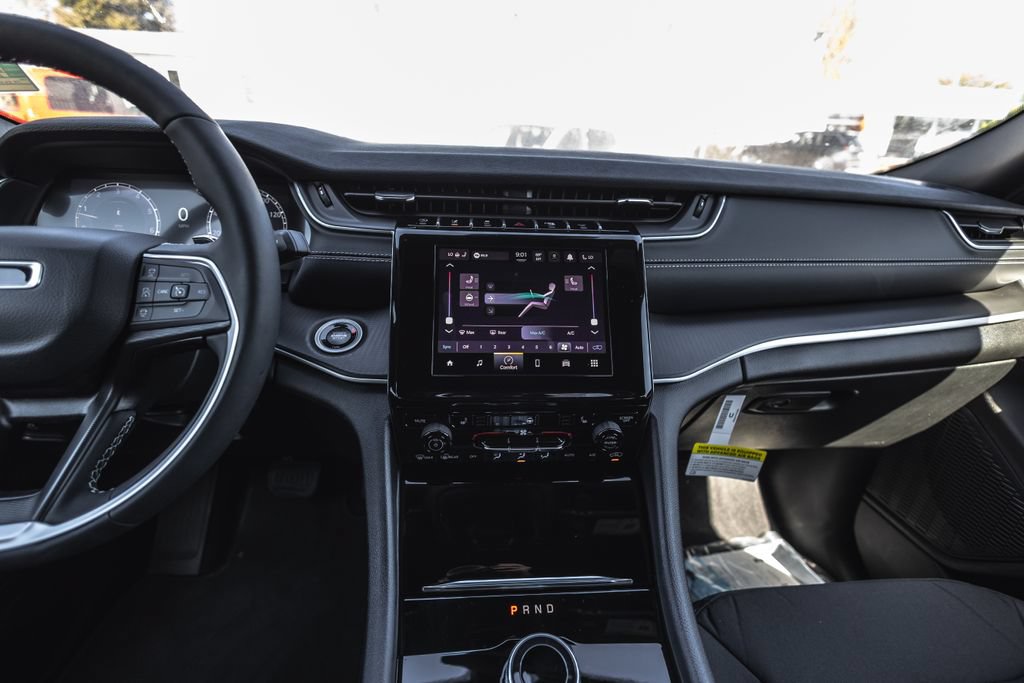 New 2026 Jeep Grand Cherokee Laredo X AWD/4WD image 23