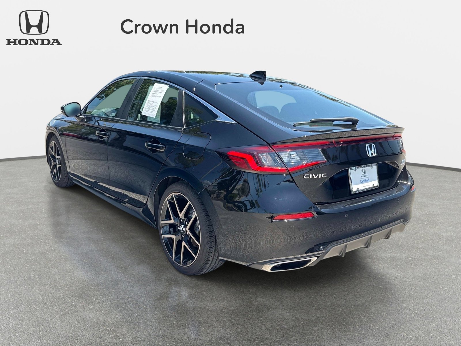 Used 2024 Honda Civic Sport Touring image 3
