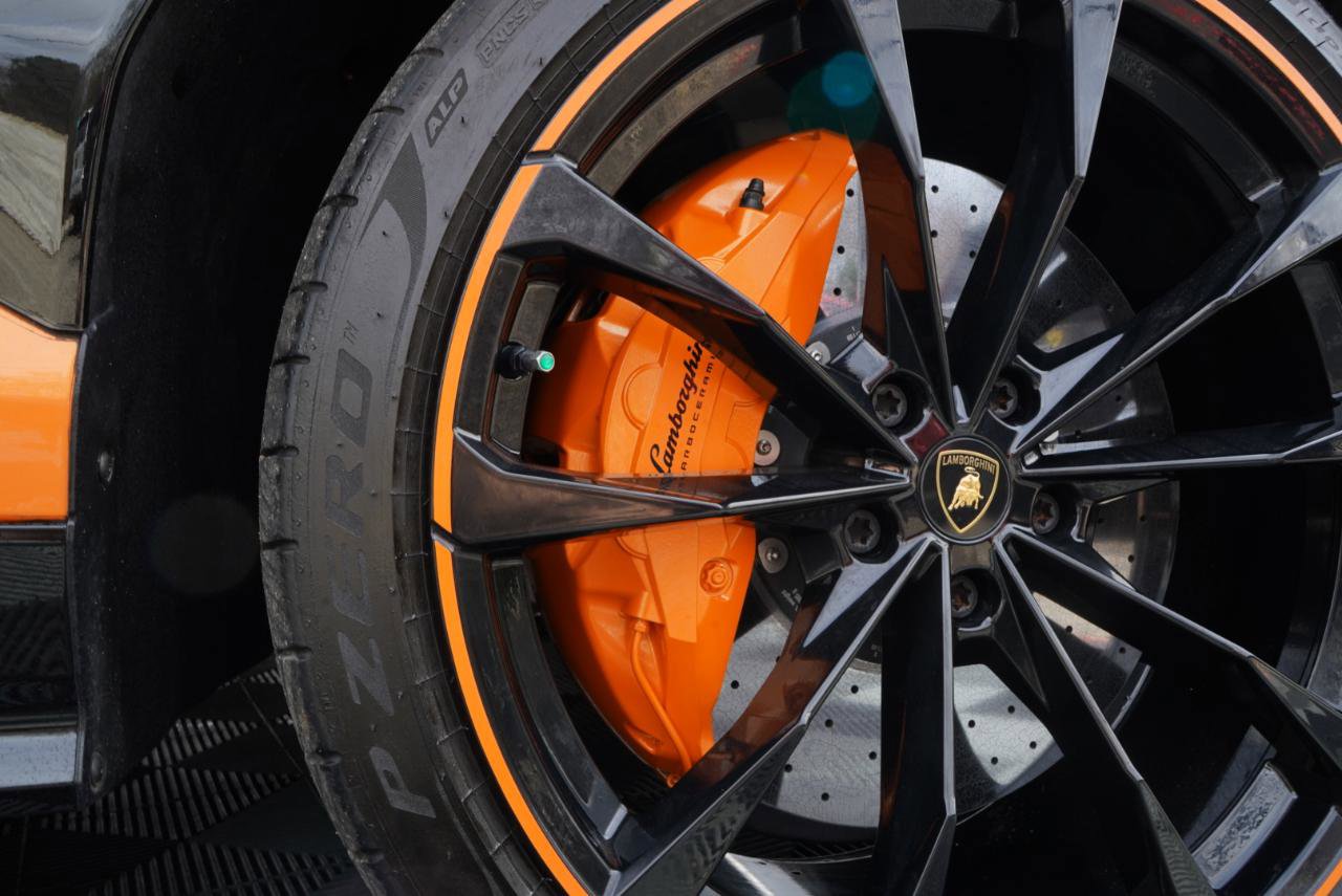 Used 2022 Lamborghini Urus AWD/4WD image 89