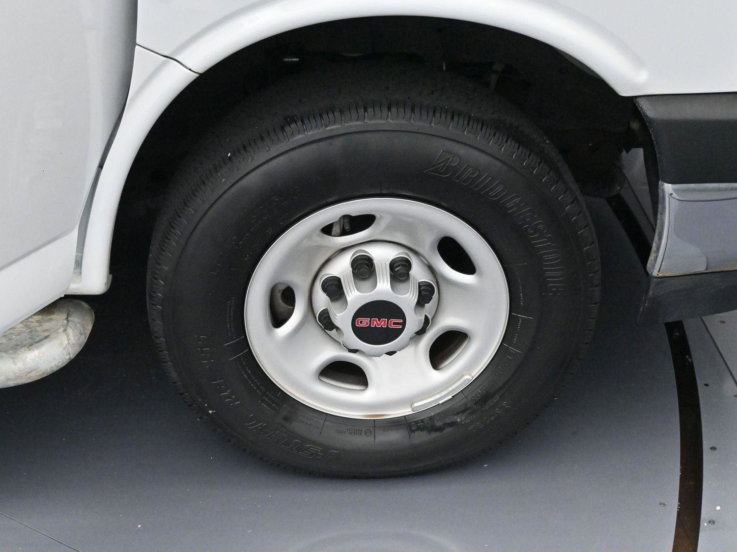 Used 2024 GMC Savana 2500 w/ Driver Convenience Package image 23