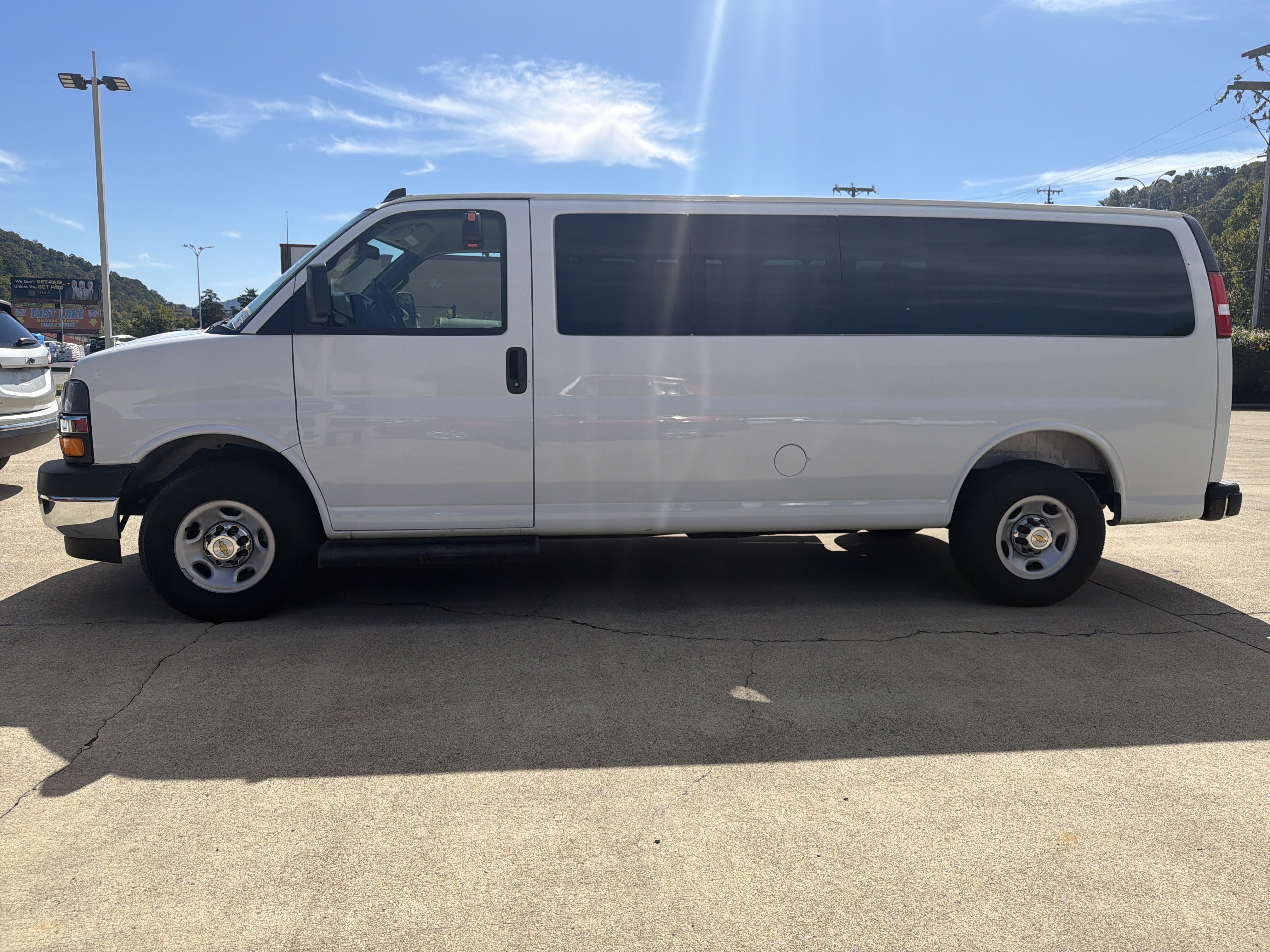 Used 2025 Chevrolet Express 3500 LT w/ LT Preferred Equipment Group RWD image 12