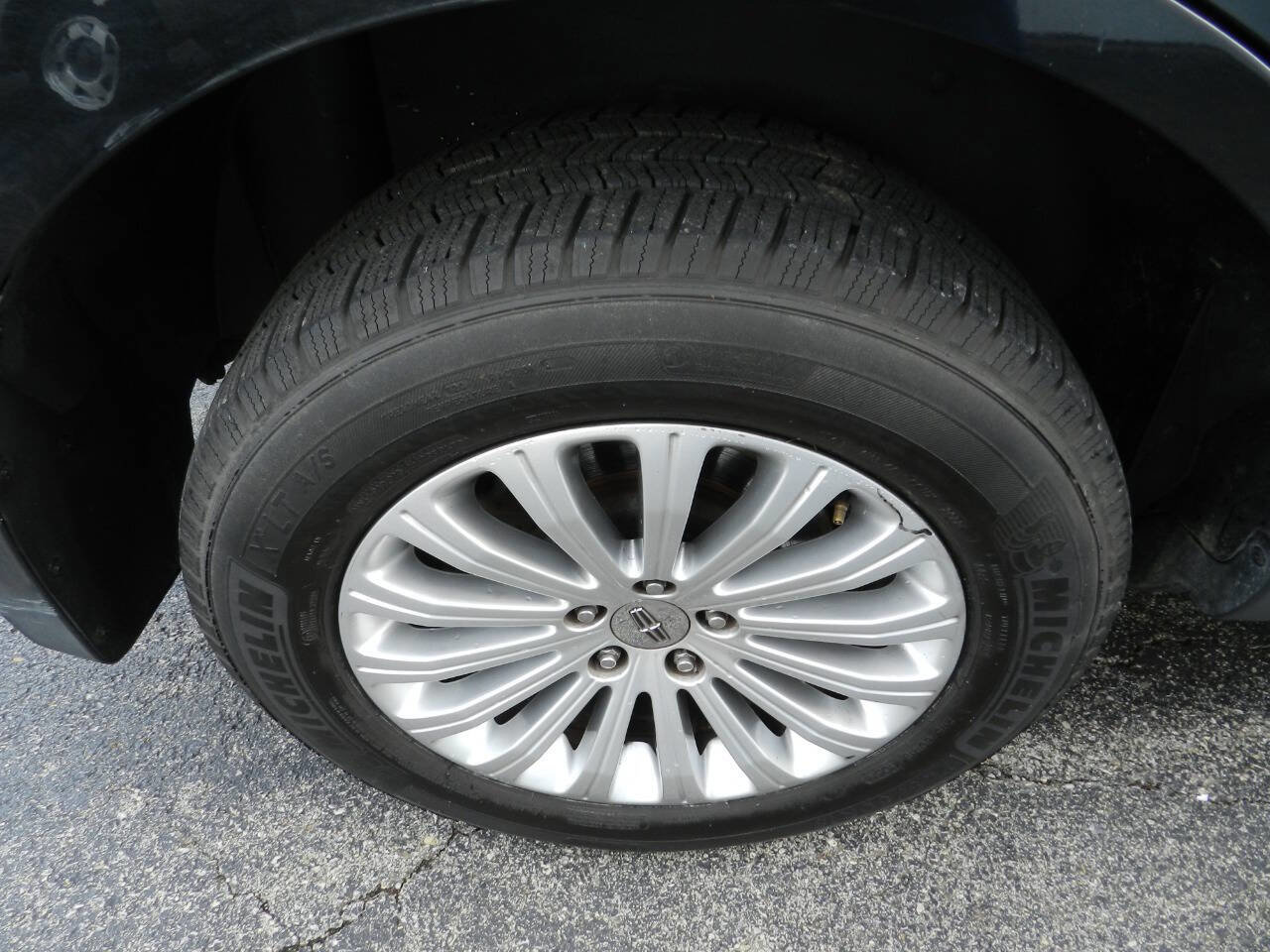 Used 2015 Lincoln MKX FWD image 19