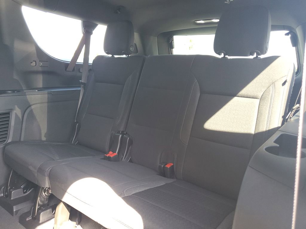 New 2026 Chevrolet Suburban LS image 13