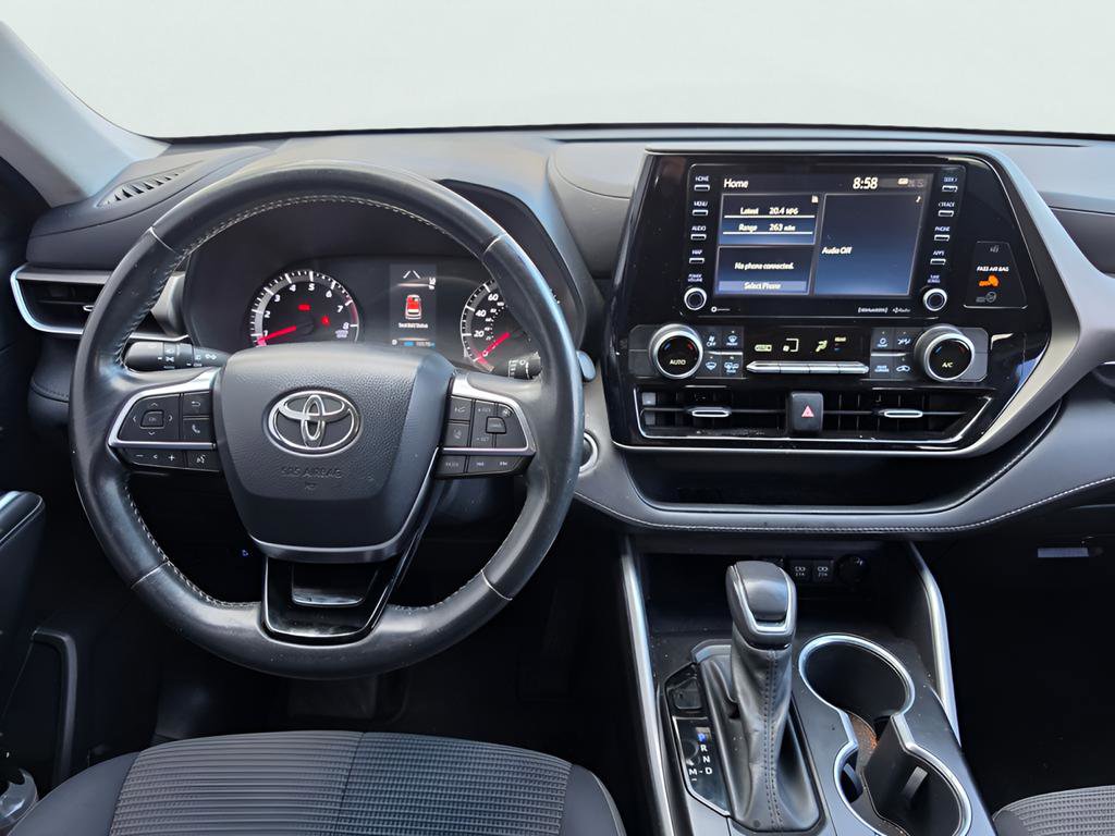 Used 2021 Toyota Highlander LE AWD/4WD image 27