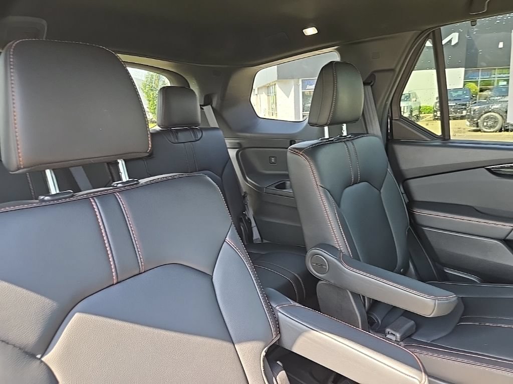 Used 2024 Honda Pilot TrailSport image 38