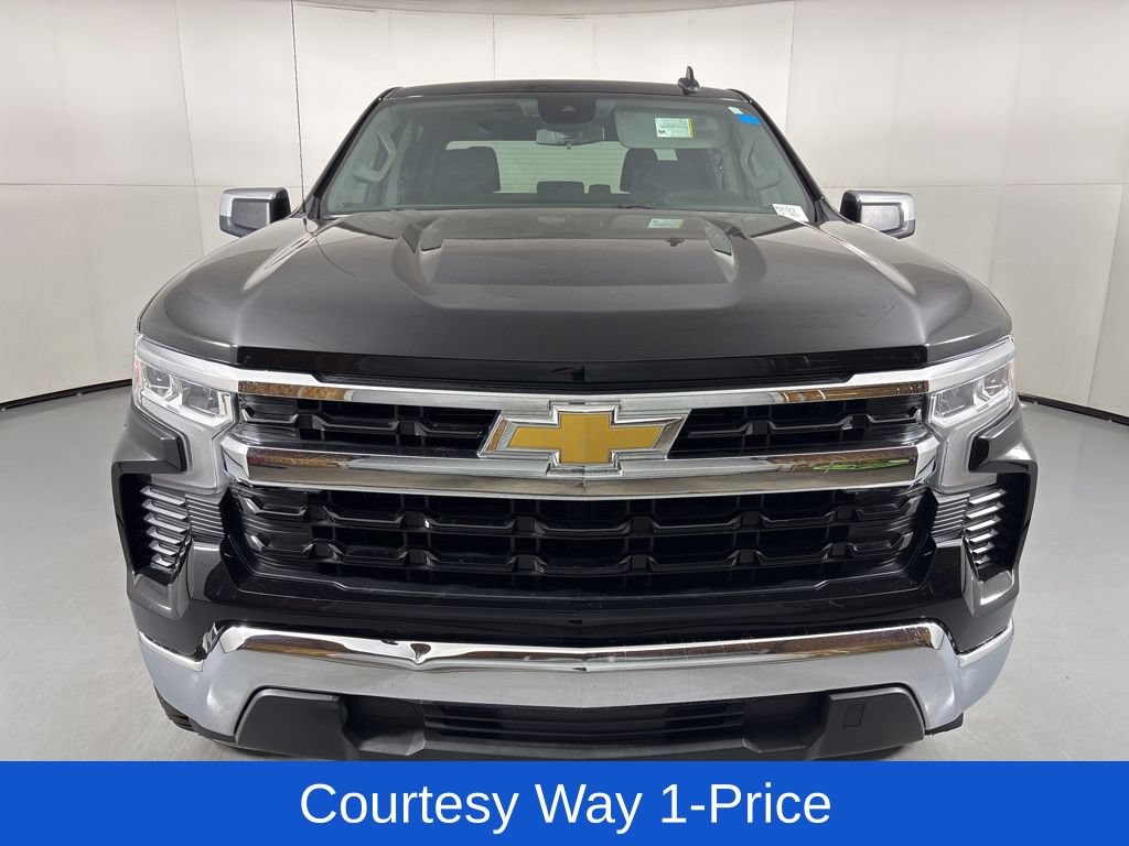 Used 2024 Chevrolet Silverado 1500 LT w/ Protection Package RWD image 4
