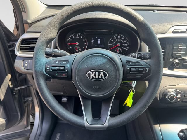 Used 2017 Kia Sorento FWD image 12