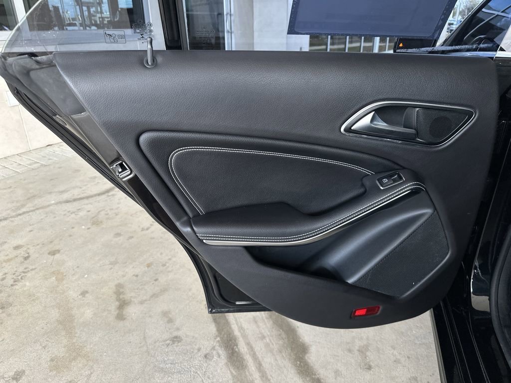 Used 2018 Mercedes-Benz CLA 250 image 27
