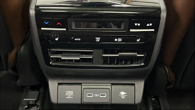Used 2024 Acura MDX SH-AWD w/ Advance Package image 35