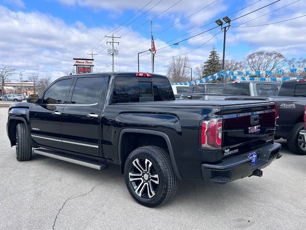 Used 2017 GMC Sierra 1500 Denali AWD/4WD image 4
