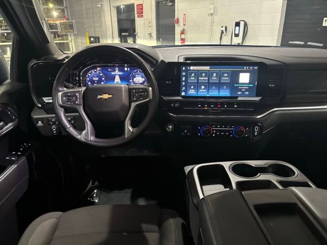 Used 2025 Chevrolet Silverado 1500 LT AWD/4WD image 29