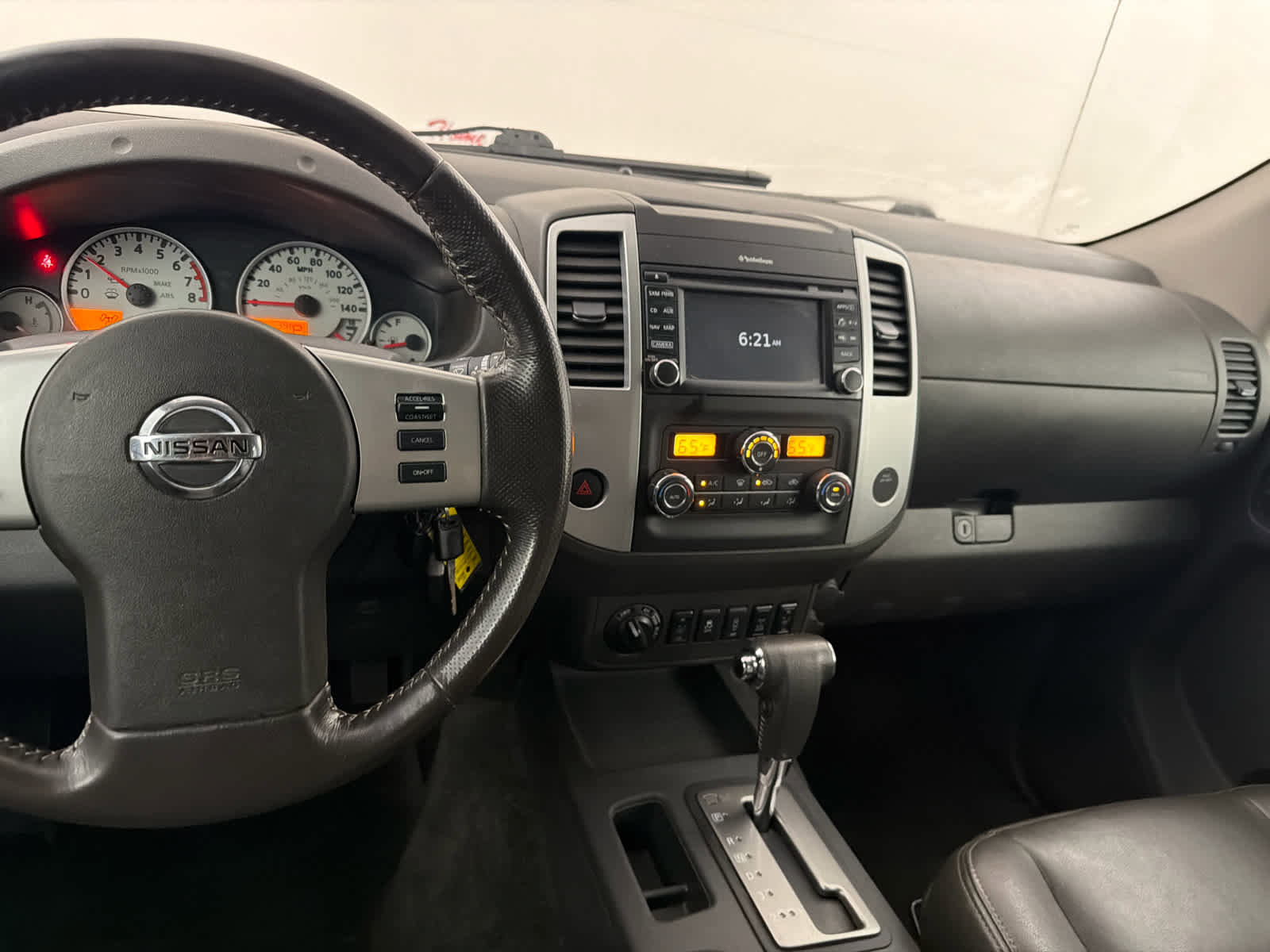 Used 2016 Nissan Frontier PRO-4X image 17