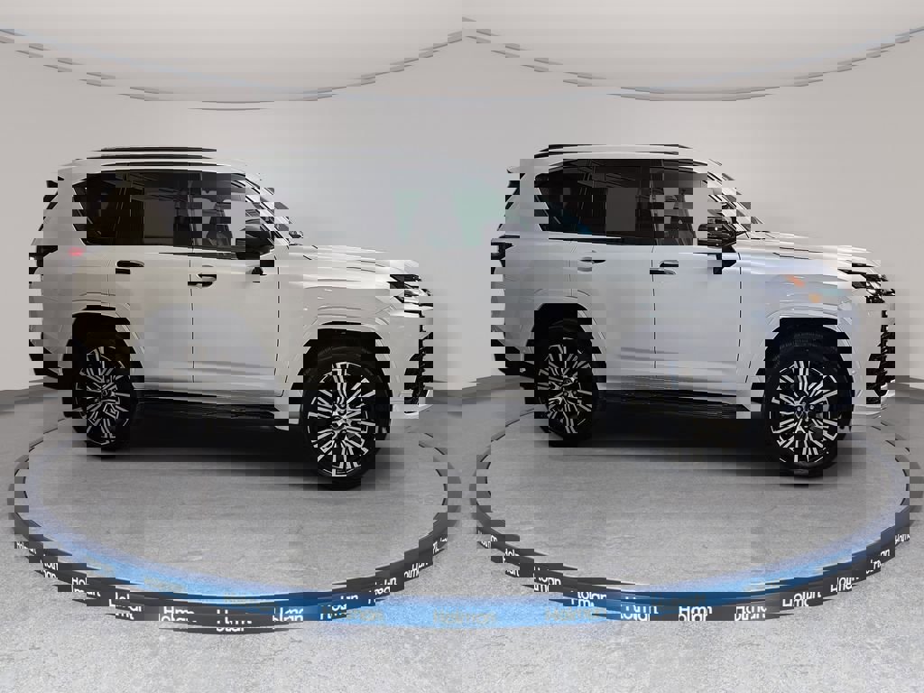 New 2026 Lexus LX 700h Luxury image 4