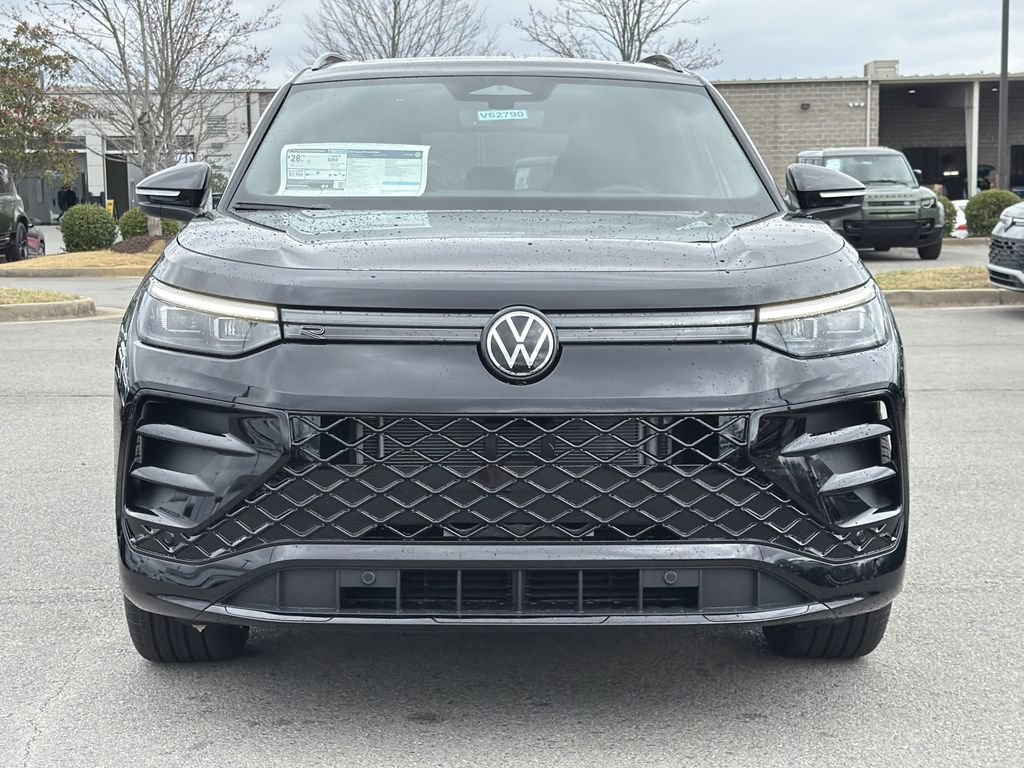 New 2026 Volkswagen Tiguan SE R-Line FWD image 8