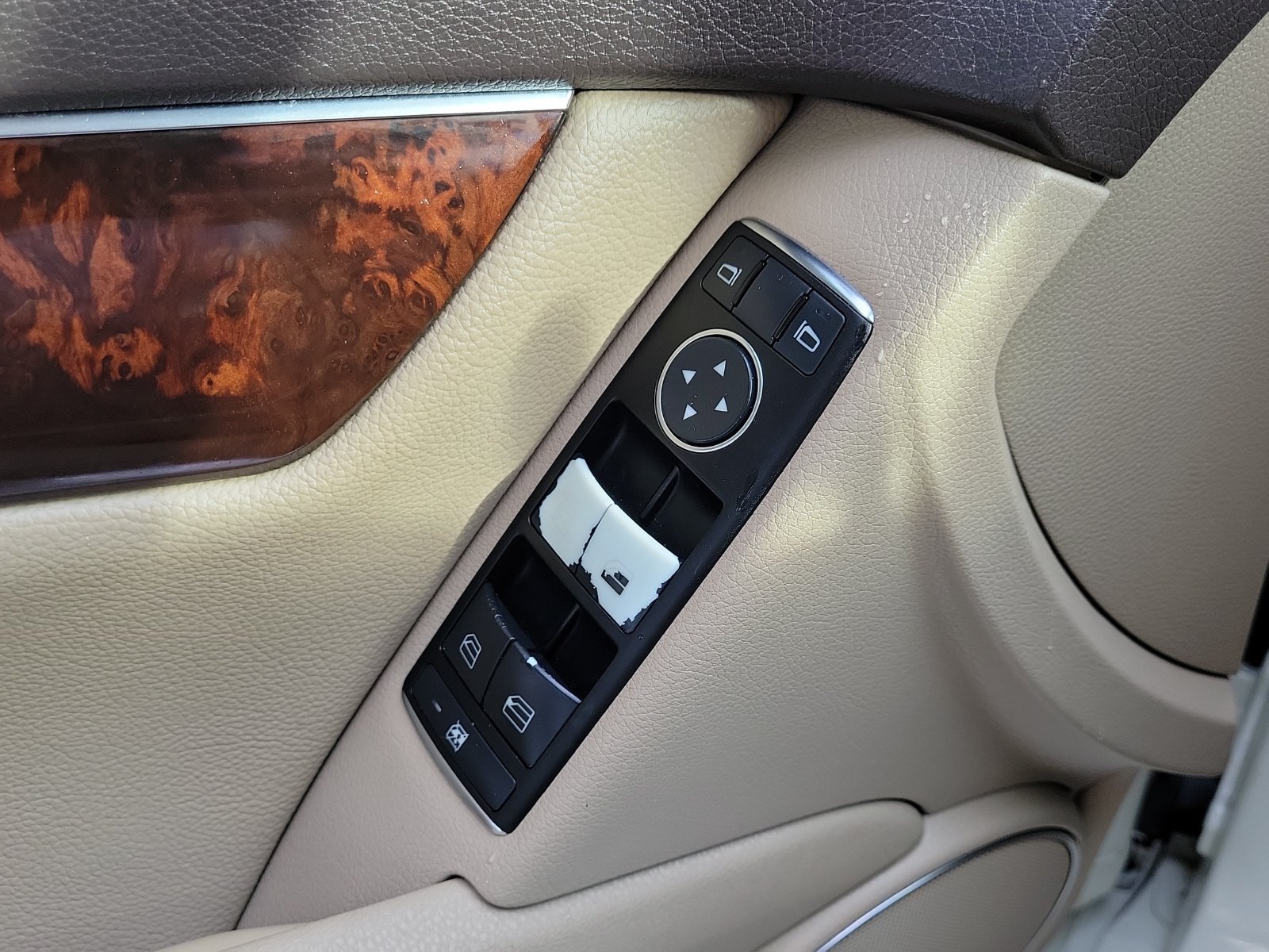 Used 2012 Mercedes-Benz C 250 Sedan image 16