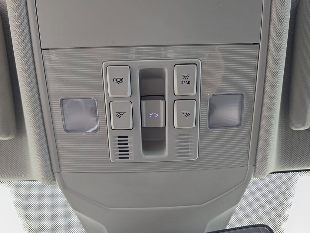 Used 2023 Volkswagen Jetta SEL FWD image 26