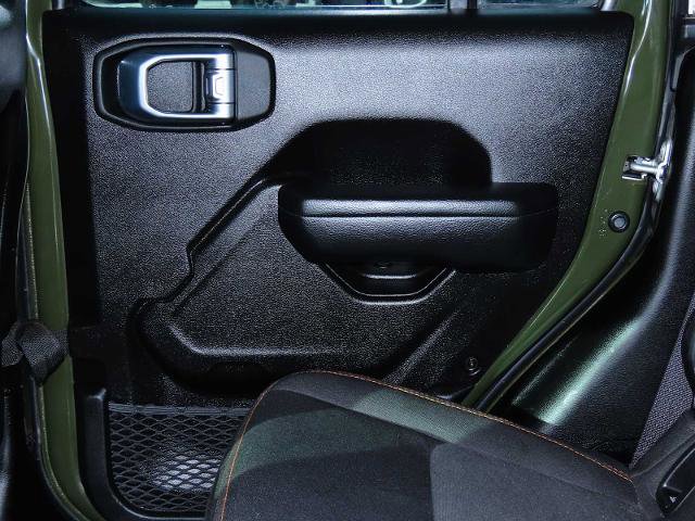 Used 2023 Jeep Gladiator Mojave w/ Cold Weather Group image 19