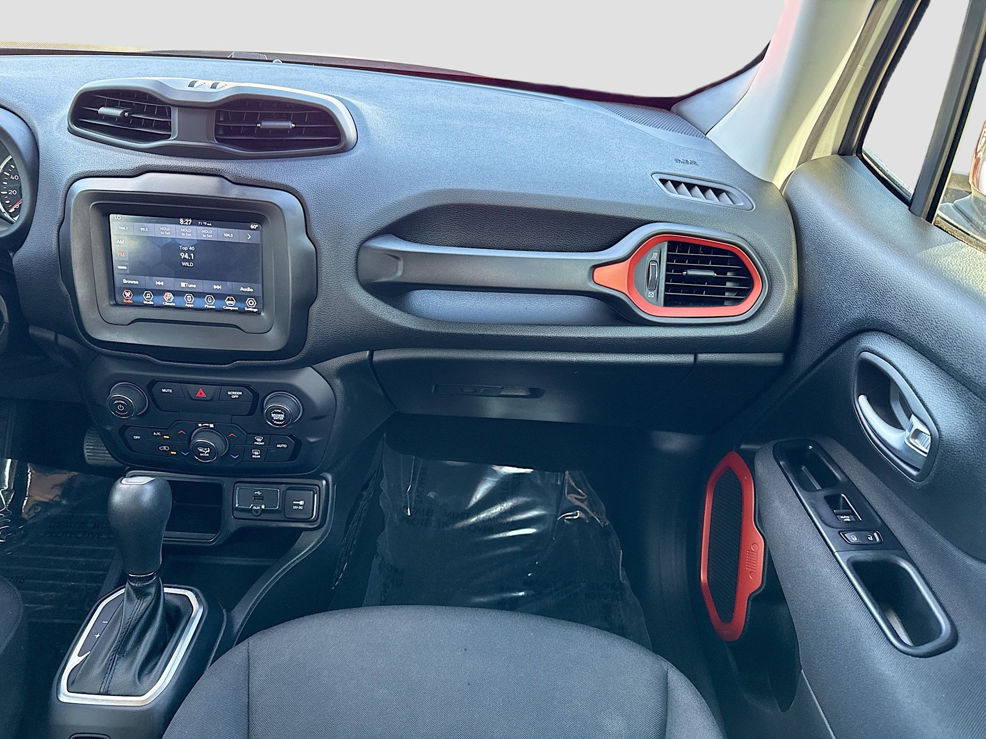 Used 2020 Jeep Renegade Latitude image 17