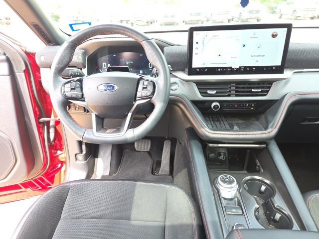 Used 2025 Ford Explorer ST image 8
