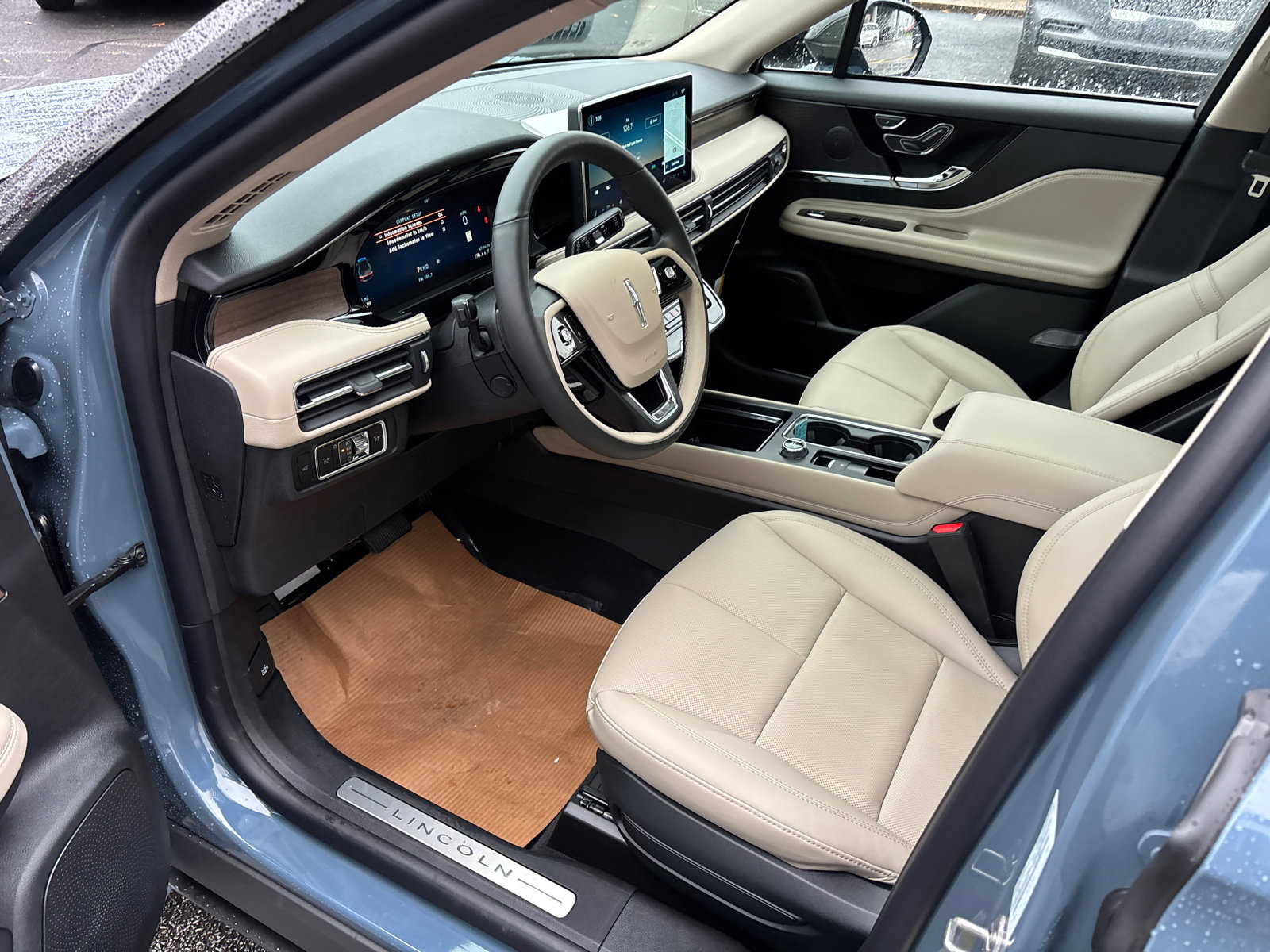 New 2026 Lincoln Corsair Reserve image 25