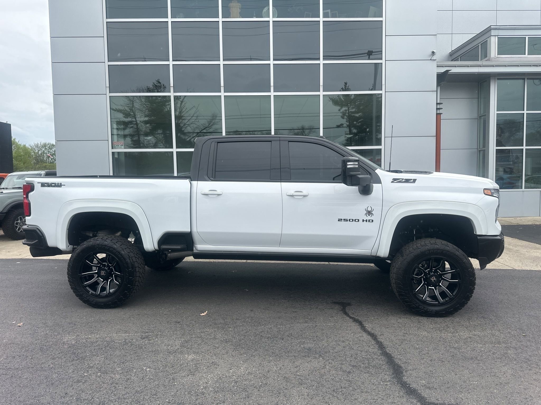 Used 2025 Chevrolet Silverado 2500 LTZ w/ Trail Boss Package image 13