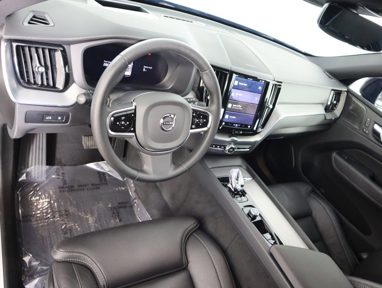 Used 2024 Volvo XC60 T8 Ultimate image 17