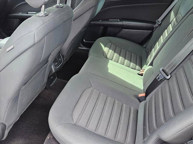 Used 2019 Ford Fusion SE FWD image 19