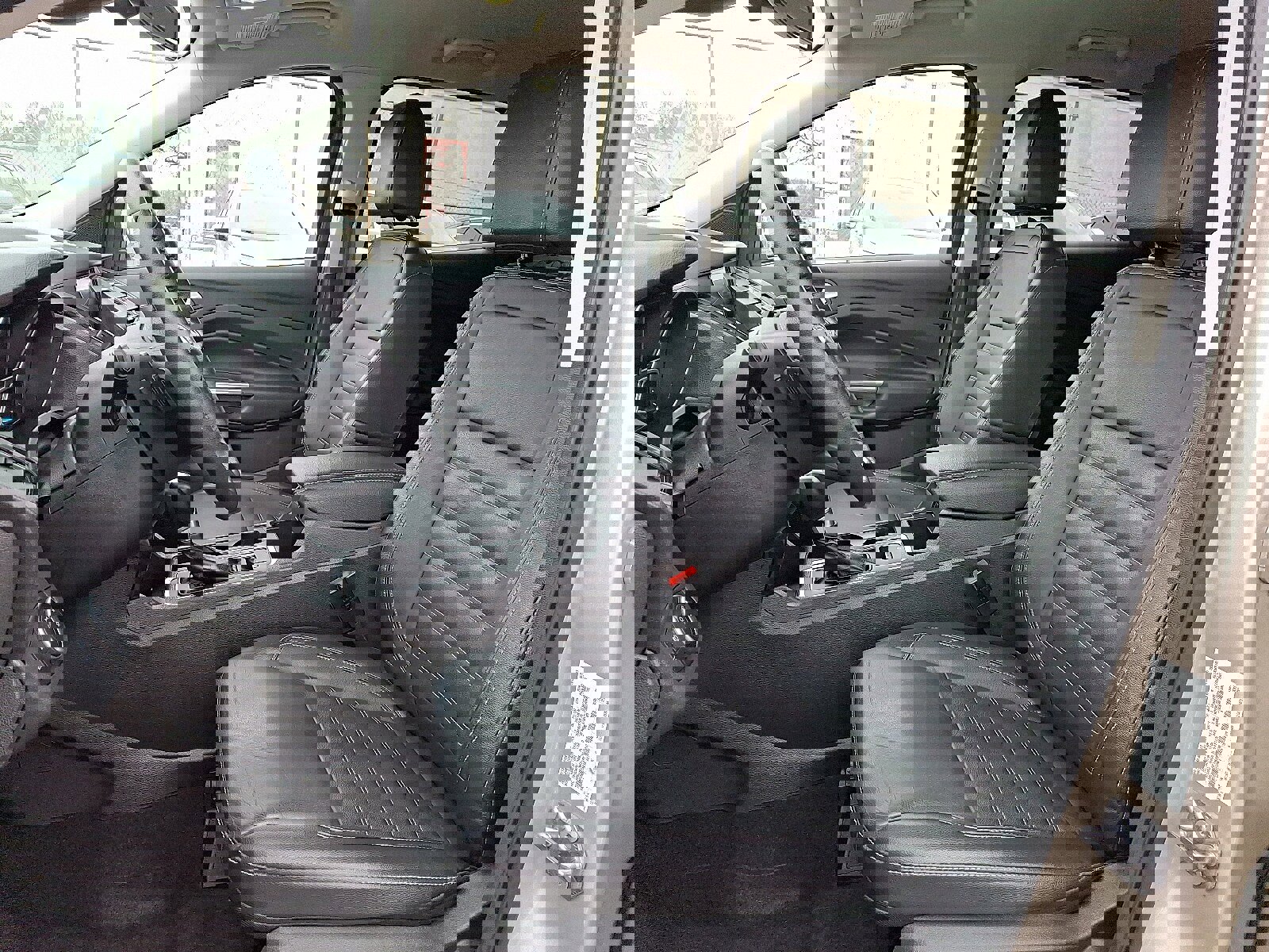 Used 2017 Ford Escape Titanium image 13