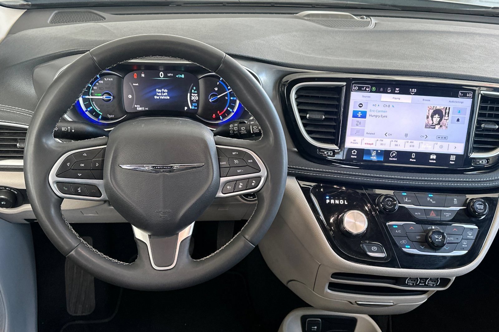 Used 2023 Chrysler Pacifica Touring-L FWD image 14