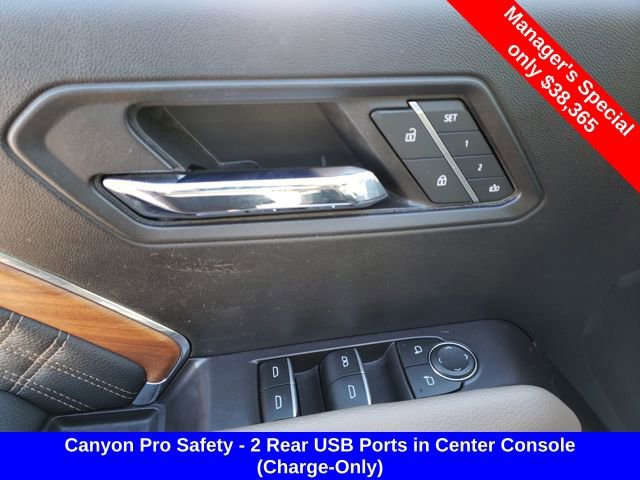 Used 2023 GMC Canyon Denali image 18