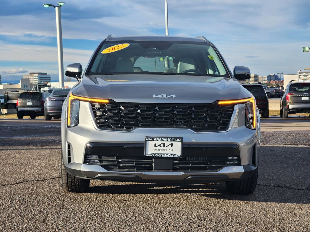 Certified 2025 Kia Sorento EX image 3