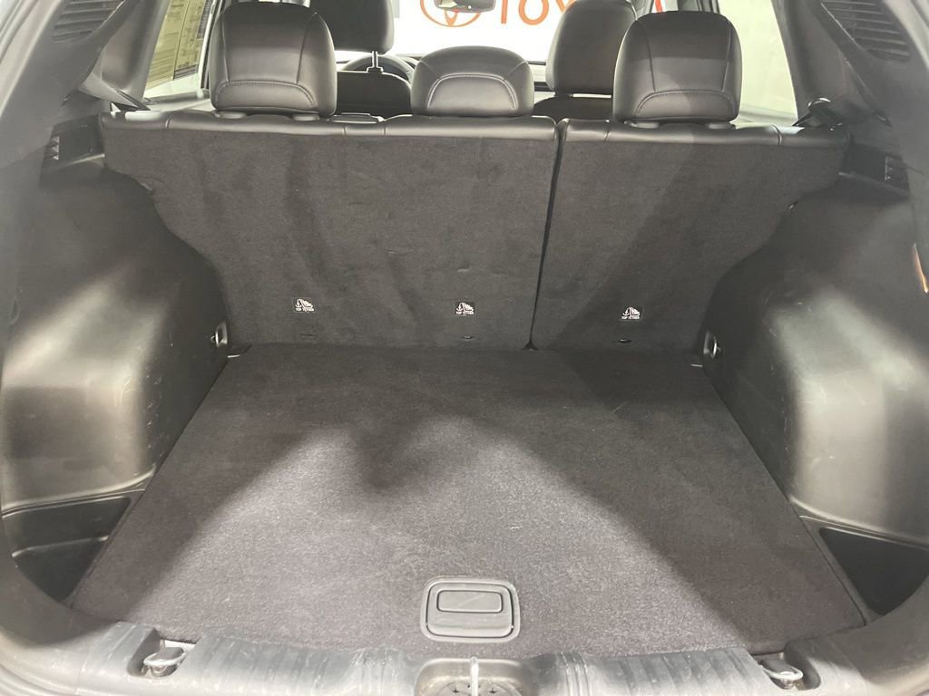 Used 2025 Jeep Compass Trailhawk image 11