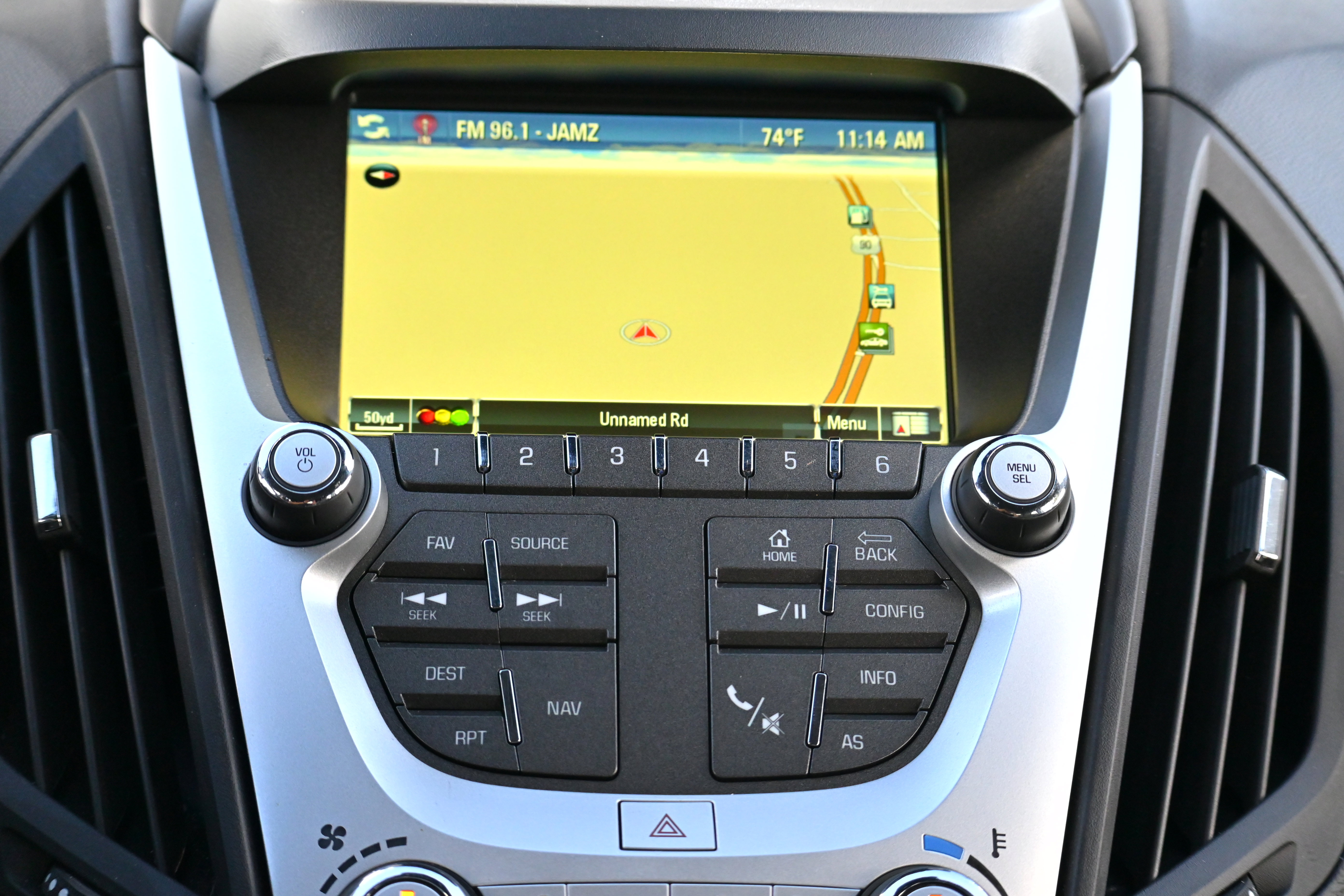 Used 2017 Chevrolet Equinox Premier w/ Enhanced Convenience Package image 18