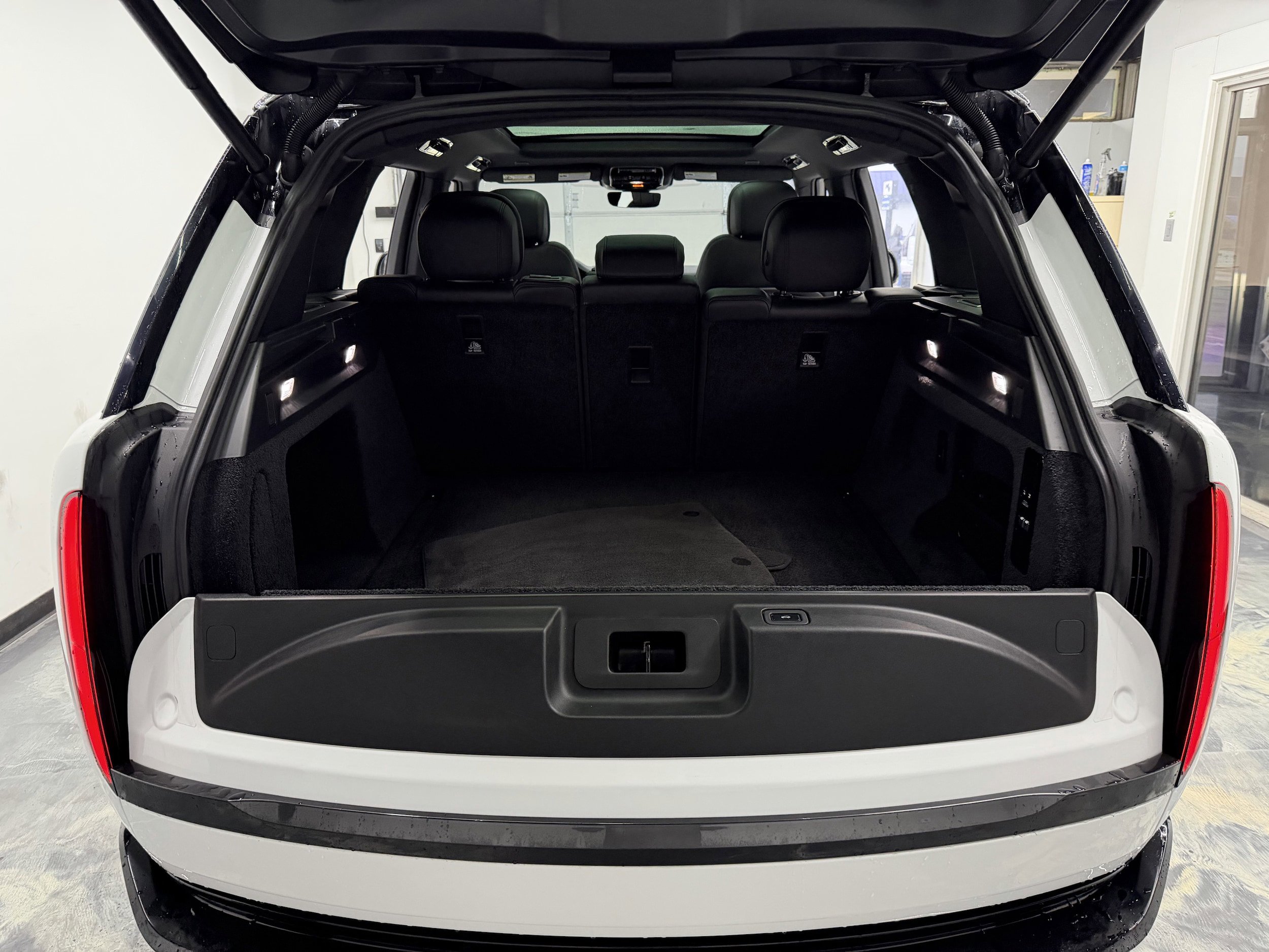 Used 2023 Land Rover Range Rover SE image 10