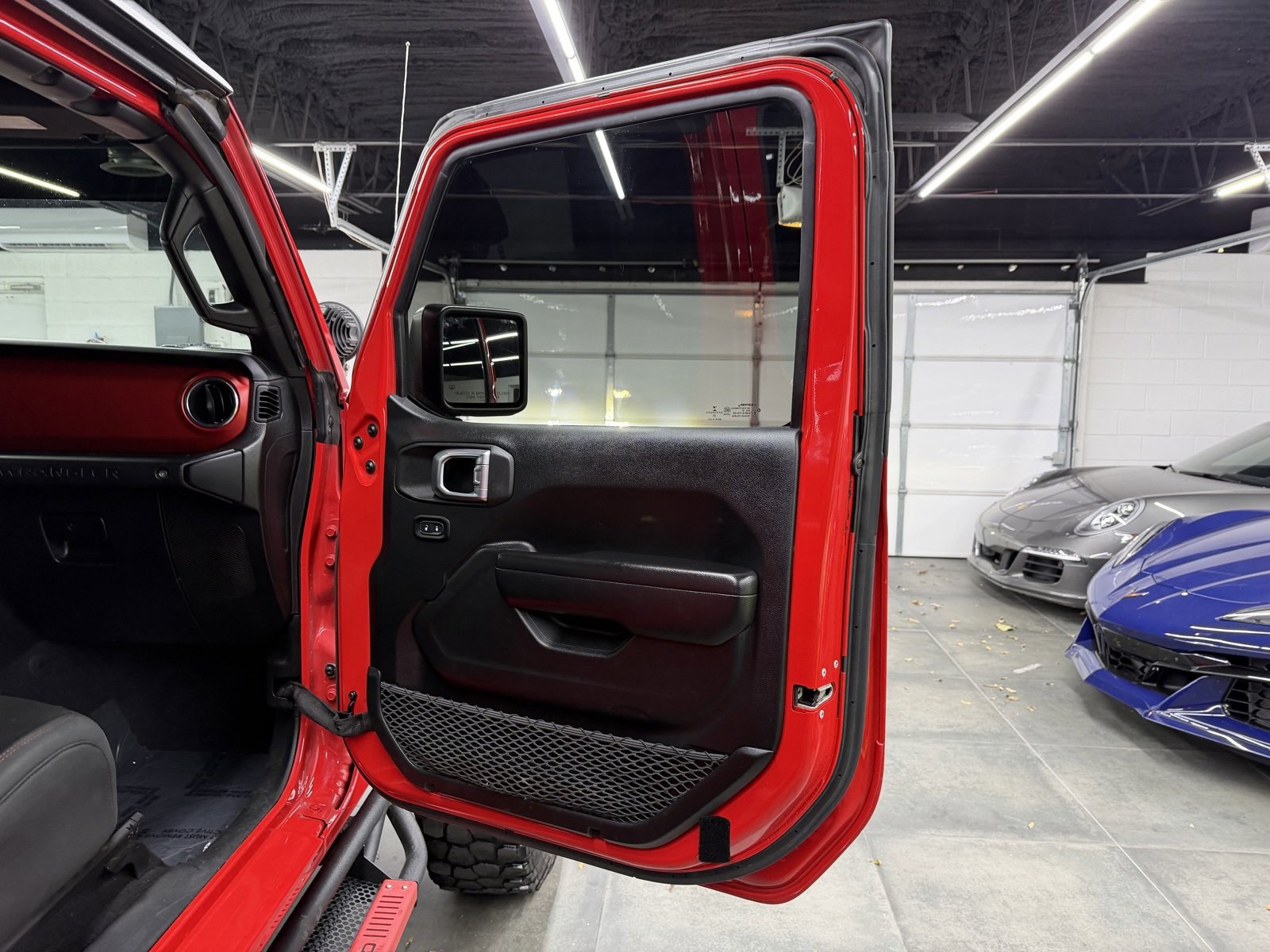 Used 2021 Jeep Wrangler Unlimited Rubicon w/ Cold Weather Group image 25