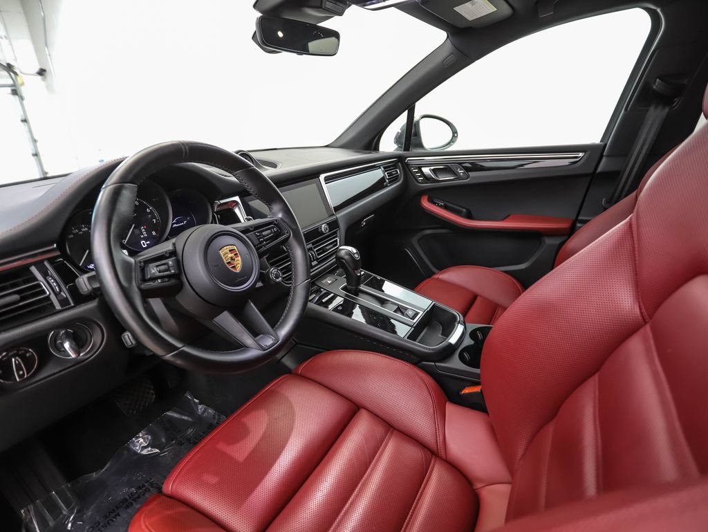 Used 2023 Porsche Macan AWD/4WD image 10