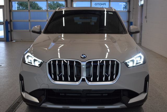 New 2026 BMW X1 xDrive28i w/ Technology Package AWD/4WD image 3