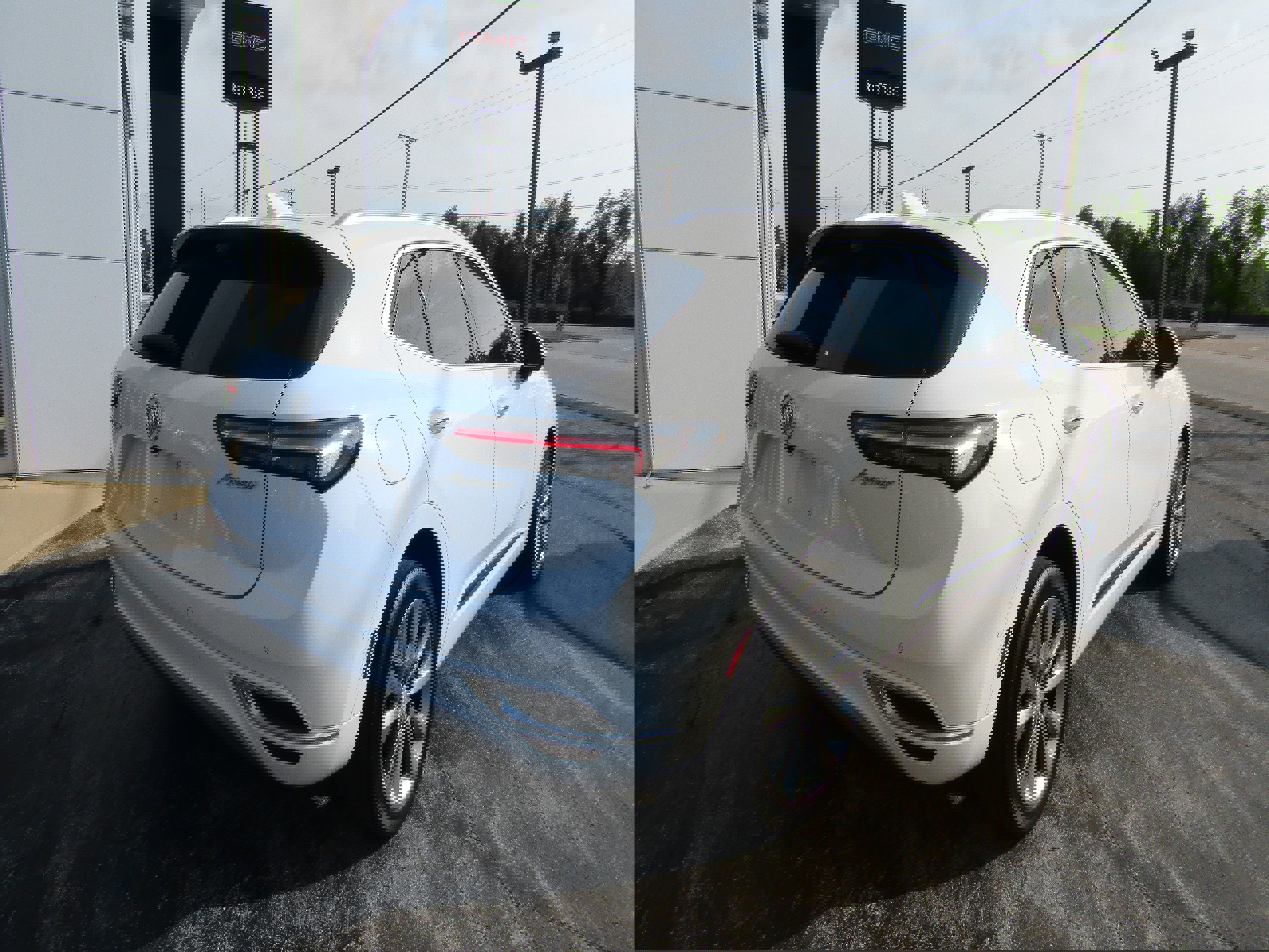 Used 2021 Buick Envision Avenir w/ Technology Package II image 4