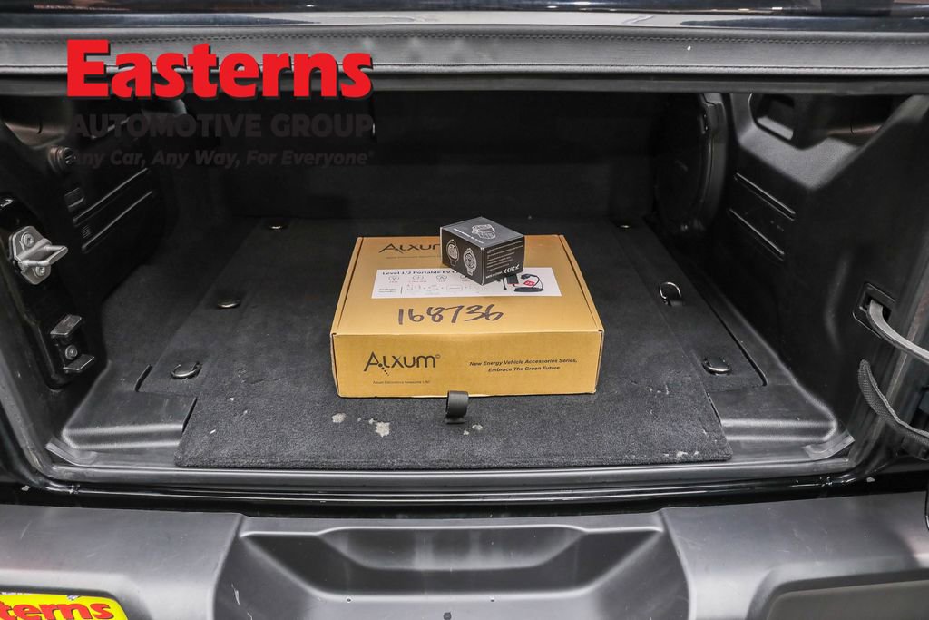 Used 2021 Jeep Wrangler Unlimited Sahara w/ Cold Weather Group image 9