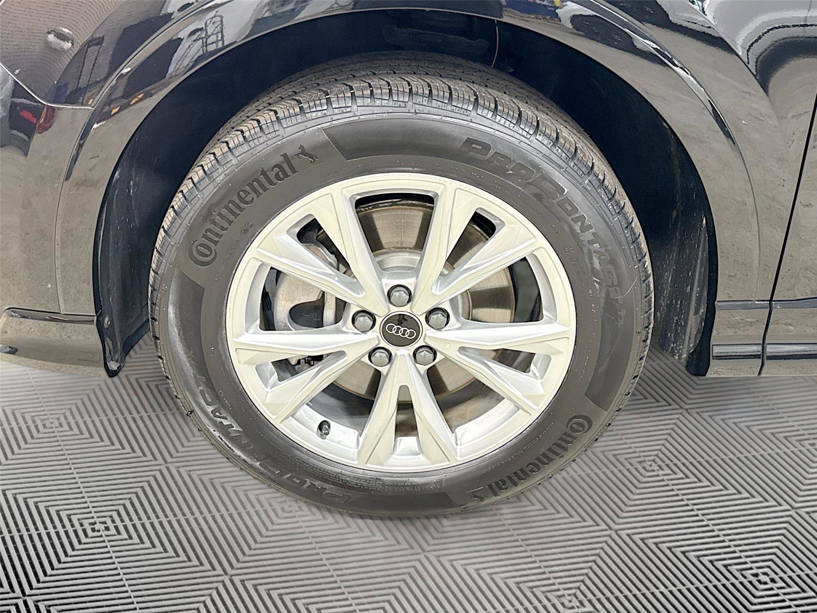 Certified 2025 Audi Q3 2.0T Premium Plus w/ Premium Plus Package AWD/4WD image 31