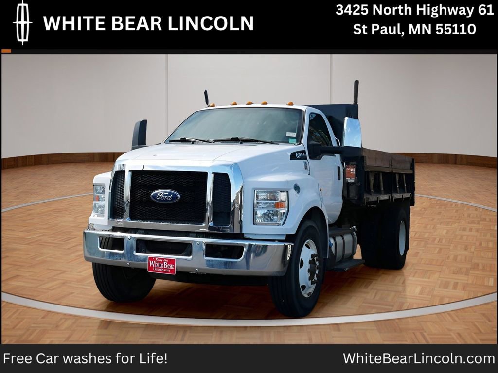 Used 2016 Ford F650 2WD Regular Cab Super Duty image 1