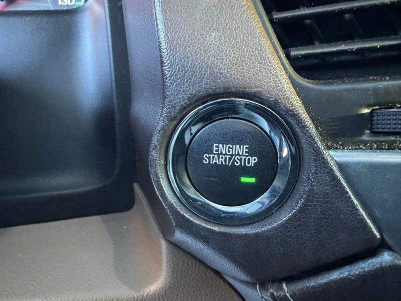 Used 2016 Chevrolet Suburban LT image 19