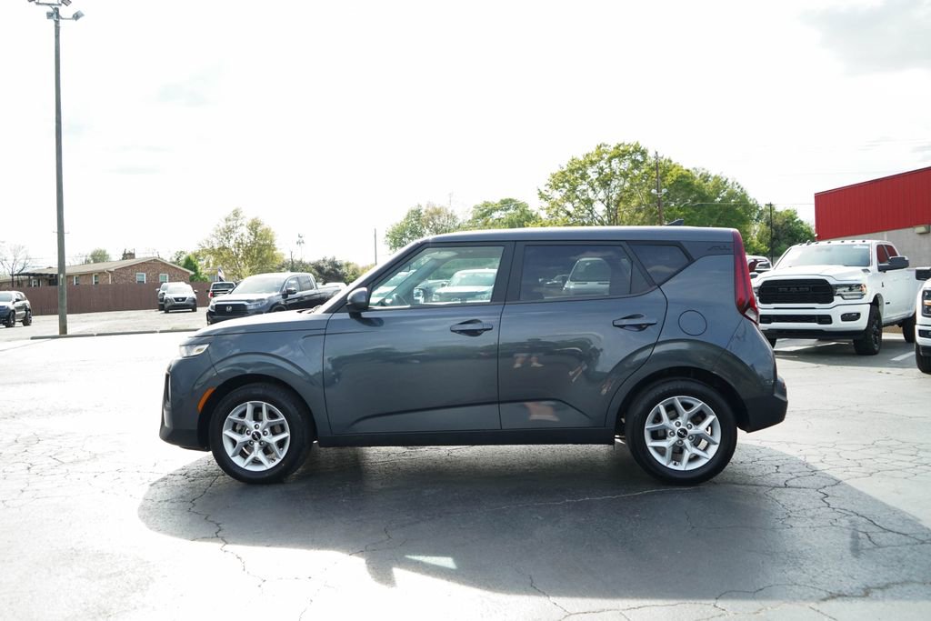 Used 2022 Kia Soul LX w/ Technology Package image 16