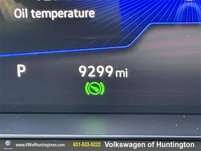 Certified 2025 Volkswagen Taos SE w/ Taos Adventure Package (SXB) image 24