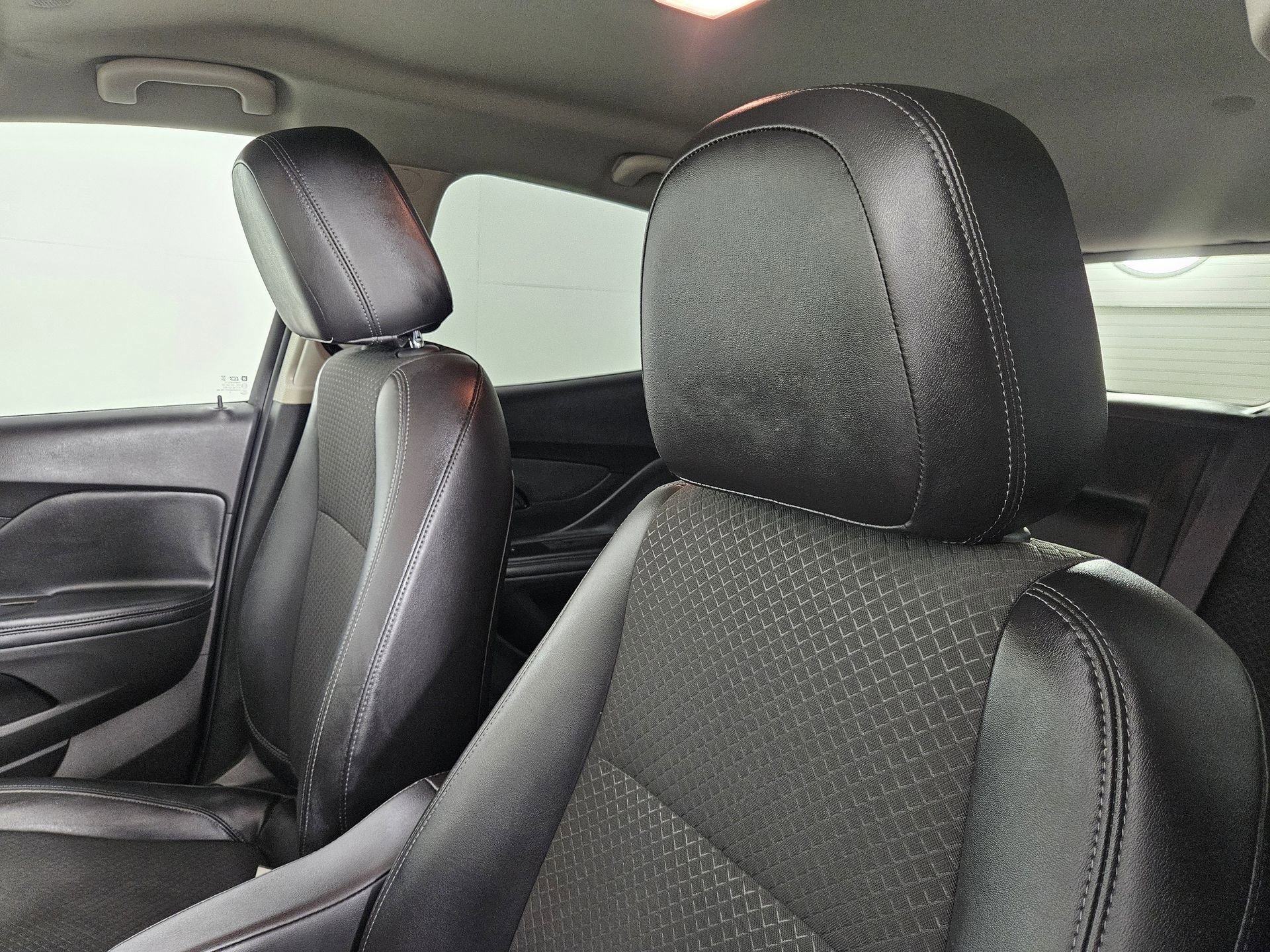 Used 2018 Buick Encore Sport Touring FWD image 28