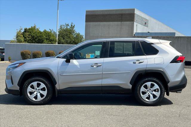 Certified 2023 Toyota RAV4 LE AWD/4WD image 9