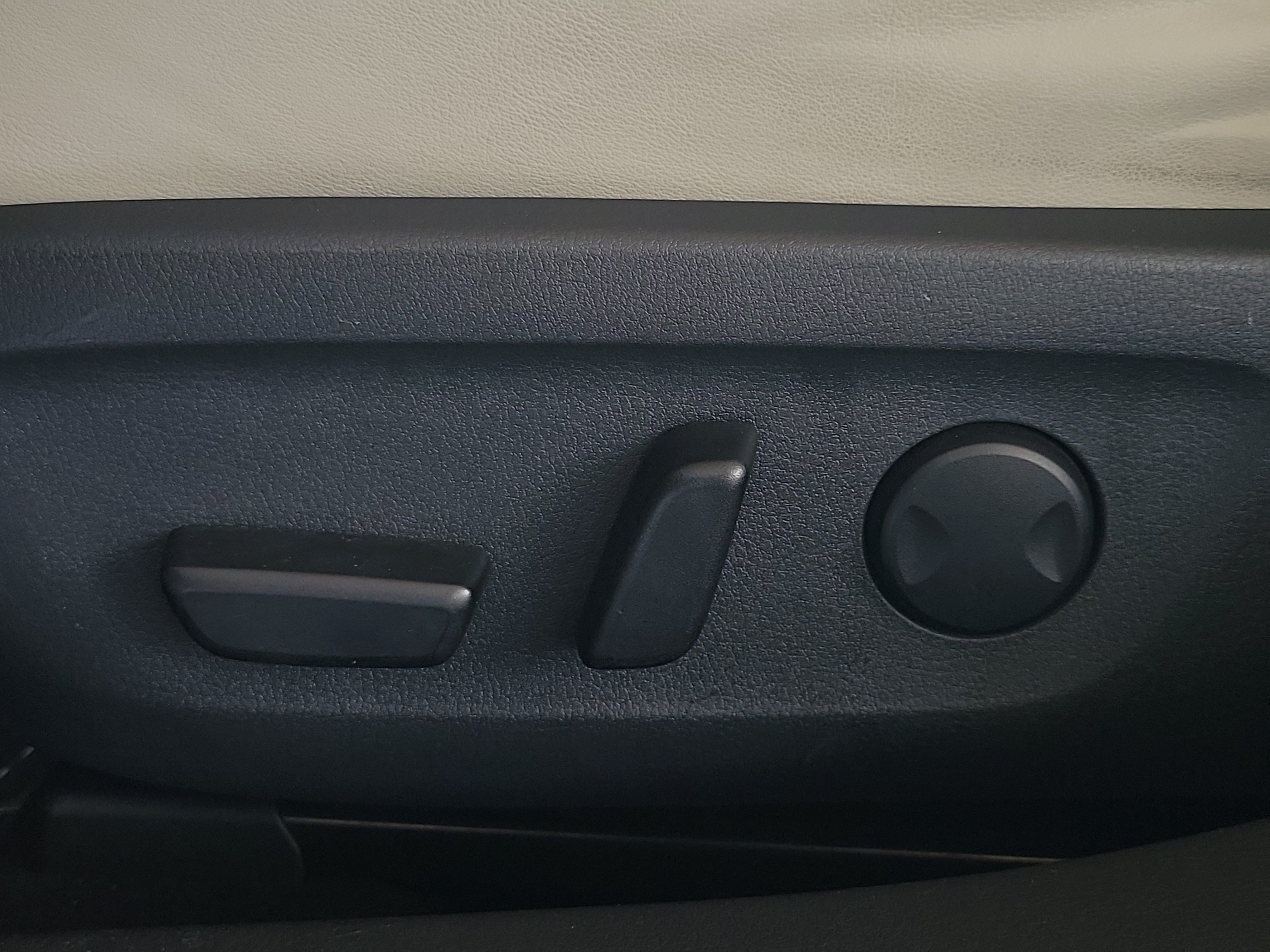 Used 2021 MAZDA MAZDA3 s FWD image 21
