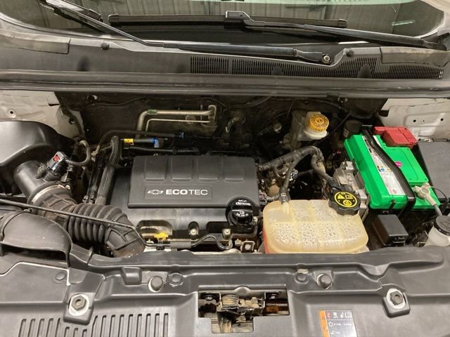 Used 2019 Chevrolet Trax LT w/ LT Convenience Package image 28